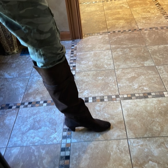 Sam Edleman suede brown just to the knee - Picture 8 of 8